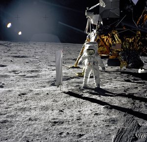 阿波罗11号--美国宇航局，1969年。