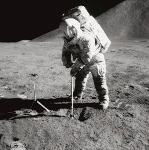 阿波罗15号--美国宇航局，1971年。 作者 NASA图片