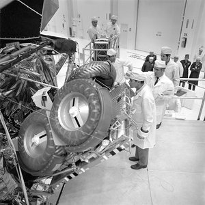 阿波罗16号--美国宇航局，1971年。 作者 NASA图片