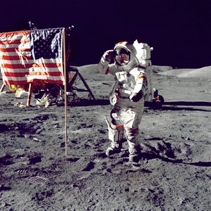 阿波罗17号--美国宇航局，1972年。 作者 NASA图片