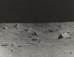 [测量者五号拍摄的月球表面]，1967年。 作者 NASA图片