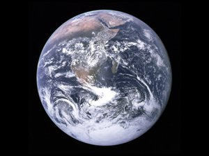 蓝宝石--从太空看地球，1972年12月7日。  