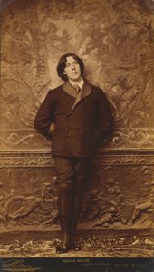 奥斯卡-王尔德，约1882年（胶印）。 作者 拿破仑·萨罗尼（Napoleon Sarony）