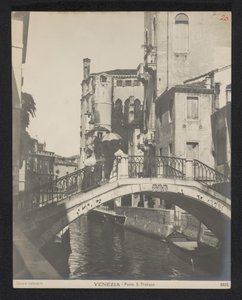 威尼斯圣特罗瓦索桥
Venezia - Ponte S. Trovaso (物体上的标题) 作者 新摄影协会