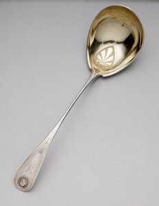 汤勺，约1860年（银和镀金币） 作者 纽厄尔·哈丁公司