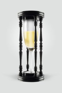 该喝酒了，2022 年（图片） 作者 尼科洛·菲奥里蒂