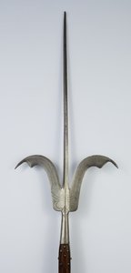 弗留利·斯皮尔（Friuli Spear），约1600-20年（钢铁和木材） 作者 北意大利学校