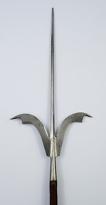 弗留利·斯皮尔（Friuli Spear），约1600年（钢和还原木）