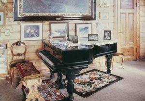 Edvard Grieg（1843-1907）房子内部的客厅
