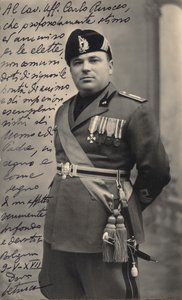 专辑“MVSN-Blackshirts”：身着全套制服的民兵百夫长，05/1939（黑白照片） 作者 帕斯奎尼帕斯奎尼