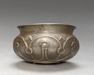 阿契美尼德以前的碗，约公元前6世纪（银） 作者 波斯学校