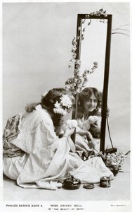克里斯西·贝尔（Crissy Bell），英国女演员，摄于c1900年代。 作者 飞歌出版公司