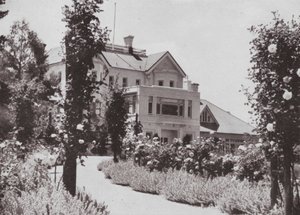堪培拉总督府 "Yarralumla"（黑白照片）。 作者 澳大利亚摄影师
