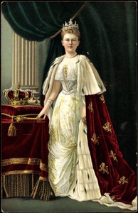 荷兰女王威廉敏娜（Ak Wilhelmina），头戴皇冠，手持花茎（黑白照片 作者 德国摄影师