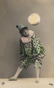 Girl dressed as a clown (colour photo) 作者 德国摄影师