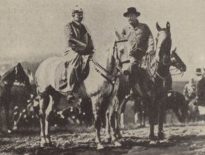 Kaiser Wilhelm II of Germany and US President Theodore Roosevelt watching the German Army on manoeuvres 作者 德国摄影师
