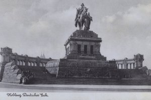 德皇威廉一世纪念碑，德国科布伦茨的Deutsches Eck（黑白照片）。 作者 德国摄影师