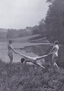 The Body Beautiful, Physical Culture for Women (b/w photo) 作者 德国摄影师