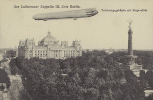 Zeppelin LZ III flying over Berlin (b/w photo) 作者 德国摄影师