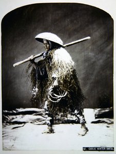 穿着冬装的日本搬运工，约1900年（彩色照片）。 作者 摄影师 日本人