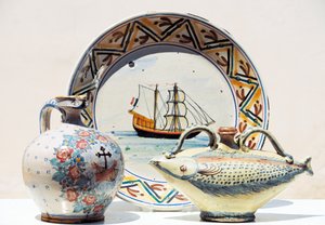 在意大利坎帕尼亚Vietri sul Mare的Vietrisi陶瓷博物馆展出的文物。 作者 布莱斯·尼古拉斯·勒苏尔