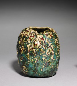 花瓶，约1900年（炻器）。 作者 皮埃尔·阿德里安·达帕拉特