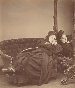 Sèriè à la Ristori, 1860年代。 作者 皮埃尔·路易斯·皮尔森