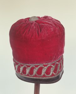 据说拿破仑（1769-1821）在1812年穿过Berezyna河时佩戴的东正教教堂帽（带皮革和银线的天鹅绒） 作者 波兰学校