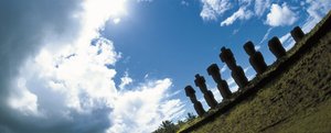 莫艾雕像，智利复活节岛的拉帕努伊国家公园。