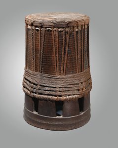 马尔库萨斯群岛（Paque）的塔布尔（Tambour），来自马克斯萨斯群岛（Marquesas Islands）（木材和绳索）