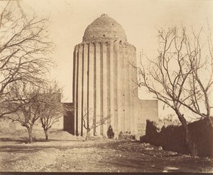 [巴斯塔姆，墓塔建于1313年，呼罗珊]，1840-60年代。