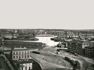 南安普敦码头，1895年。