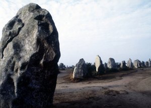 Kermario 的巨石 Carnac 纪念碑。 作者 史前史前