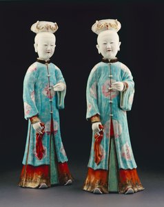 干隆时期的一对女性俑，1736-95（瓷器）