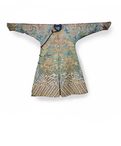 御用青瓷真丝宫廷连衣裙，中国吉阜 作者 清代中文学校