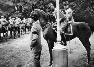 国王克里斯蒂安九世1818-1906年与丹麦轻骑兵队的克约尔上校合影。 作者 亚历山德拉女王