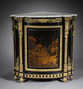 转角柜，约1765-1770年（黑檀木饰面，日本漆，鎏金青铜镶嵌）。 作者 雷内·杜波依斯（Rene Dubois）