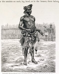 Azandeh（Nyam-Nyam）Binsa或Witch Doctor，由Jahrmargt雕刻，来自Friedrich Ratzel教授的“人类历史”。 1904年（雕刻）