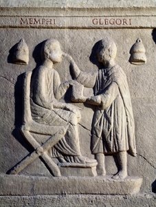 An ophthalmologist examines the eyes of his patient (Lower relief, 2nd century) 作者 小说
