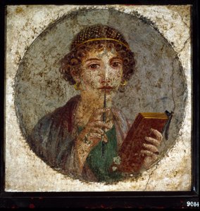 肖像假定 Sappho（或 sappho）希腊诗人。 罗马女人拿着书和笔（手写笔或风格），来自意大利那不勒斯庞贝