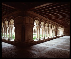 Las Huelgas de Burgos 皇家修道院的回廊景观 作者 罗马式