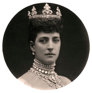 亚历山德拉皇后（Queen Alexandra 1844-1925），爱德华七世国王（King Edward VII）的皇后配偶，十九世纪末。