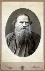 俄罗斯作家列夫-尼古拉耶维奇-托尔斯泰伯爵（列昂-托尔斯泰）（1828-1910 年）的肖像。 作者 俄罗斯摄影师