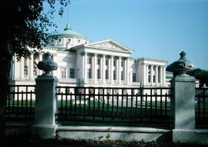 奥斯坦金诺的谢列梅捷夫宫建于1770年代 作者 俄语学校