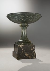 花瓶，约1830-40 作者 俄语学校