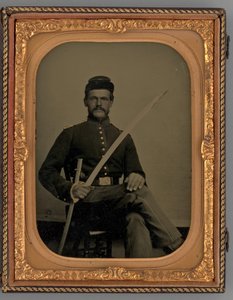 带有军刀的坐着的士兵的无题肖像，1862年。 作者 塞缪尔·米勒