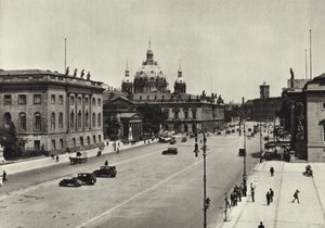 Berlin: Blick zum Schloss; View towards the Royal Palace (b/w photo) 作者 萨沙·斯通（Sasha Stone）