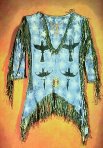 鬼舞 "礼服，阿拉帕霍部落（鹿皮）。 作者 美国学校