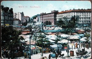 描绘维也纳Naschmarkt（食品市场）的明信片，约1915年（彩色平印）。