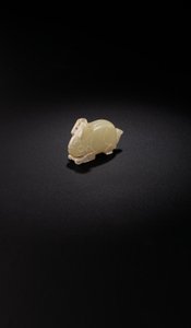 商代西周晚期的兔形吊坠 作者 学校中文